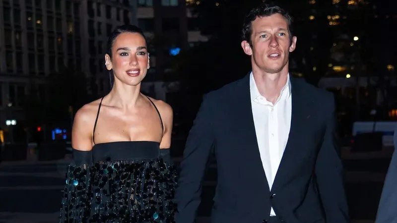 Dua Lipa ve Callum Turner’dan New York’ta Aşk Dolu Görüntüler