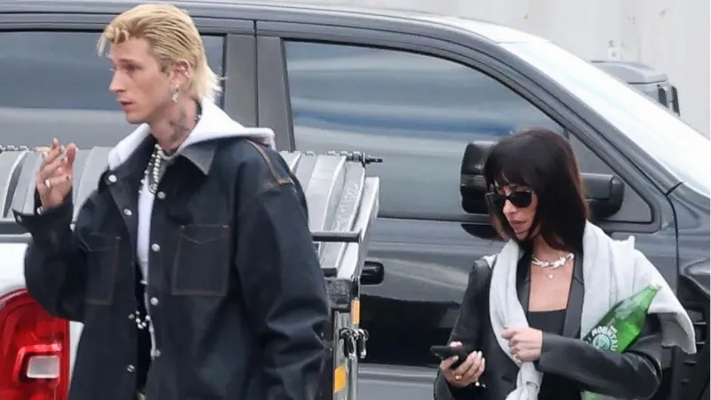 Dakota Johnson ve Machine Gun Kelly Aşkı mı Yaşıyor? Peş Peşe Görüntülendiler!